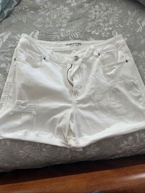 Maurices White Distressed Roll-Hem Denim Shorts white 16w